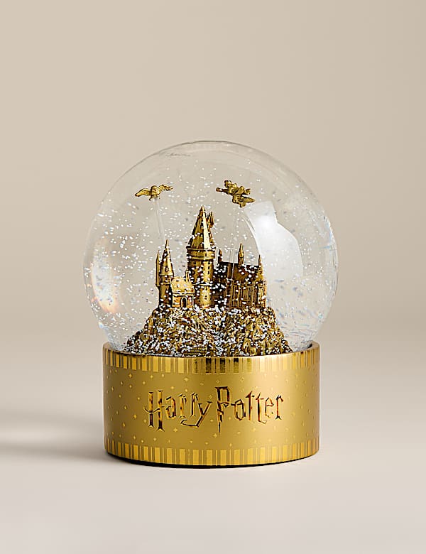 Harry Potter&trade; Hogwarts Extra Large Snow Globe - CH