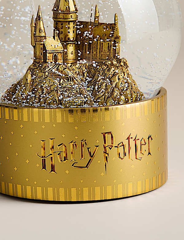 Harry Potter&trade; Hogwarts Extra Large Snow Globe - CH
