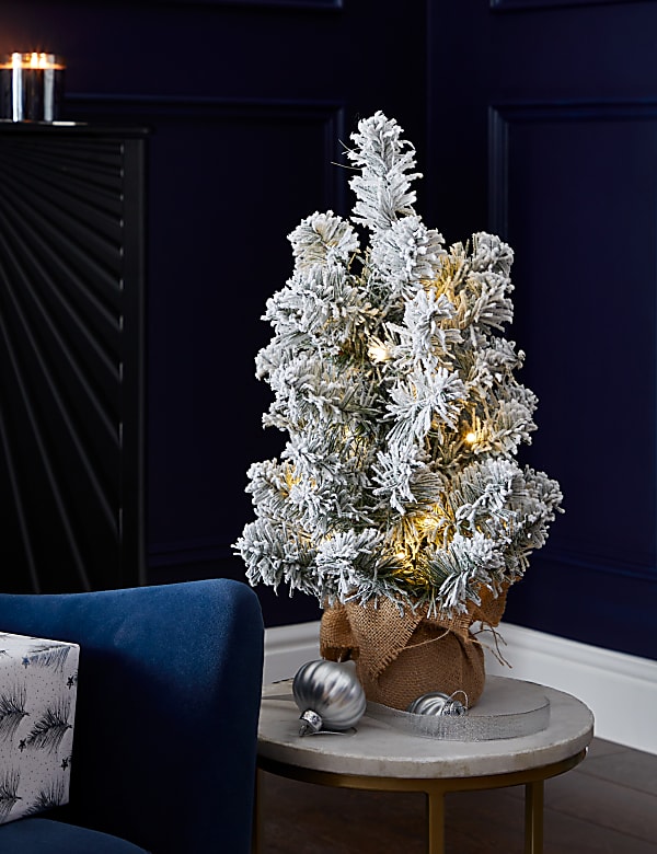 1.5ft Pre-Lit Snowy Christmas Tree - VN