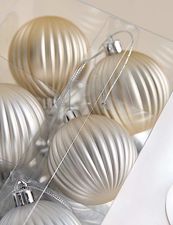 24pk Multicoloured Shatterproof Baubles - KR