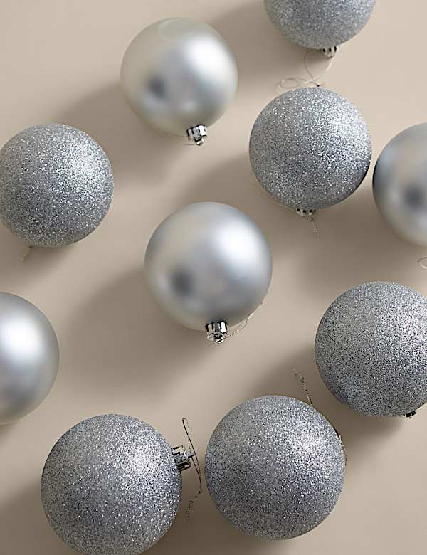 10pk Oversized Shatterproof Baubles - FI