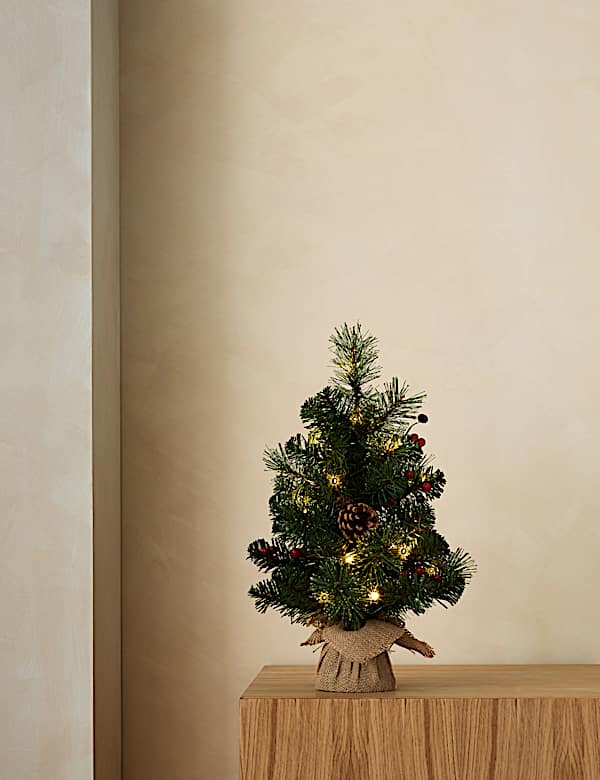 1.5ft Pre-Lit Pine & Berries Christmas Tree - RO