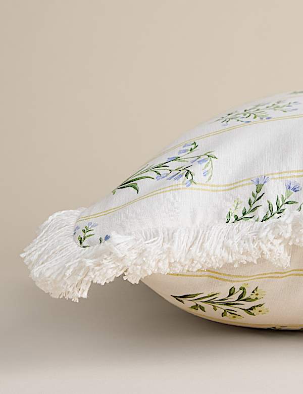 Kissen mit hohem Baumwollanteil und Blumenmuster - AT