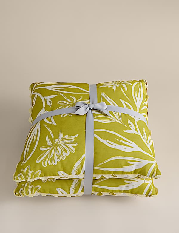 2 Pack Floral Outdoor Cushions - FR