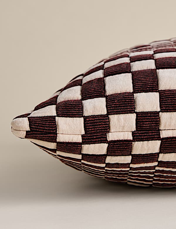 Coussin matelass&eacute; en chenille &agrave; carreaux - BE