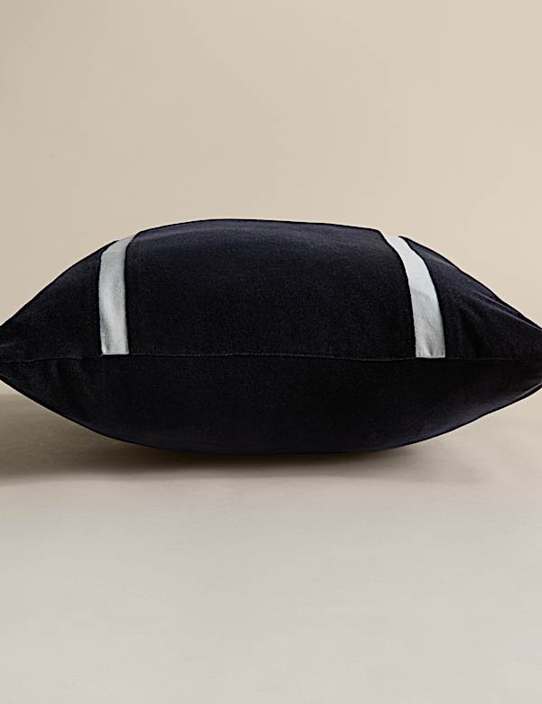 Coussin en velours &agrave; rayures doubles - FR