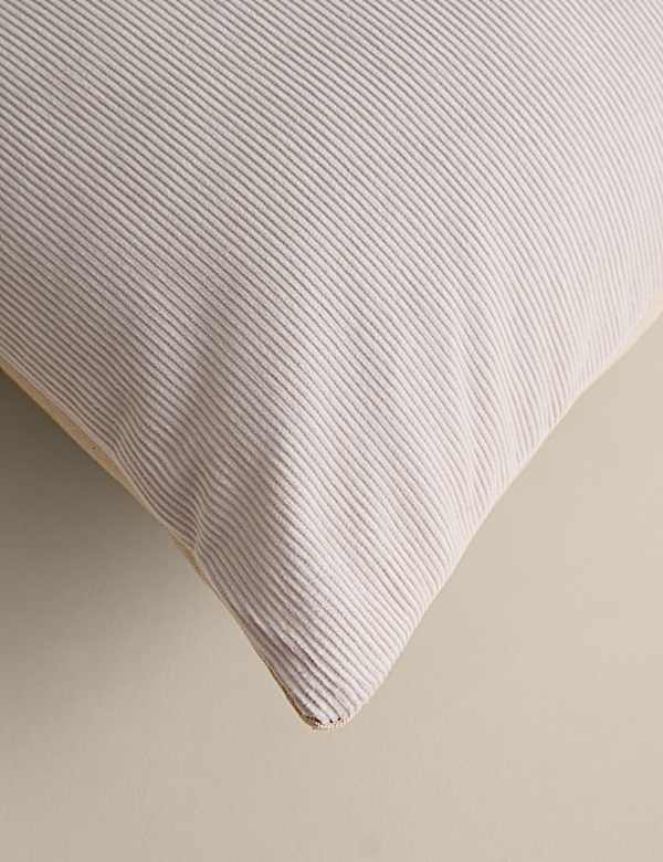 Coussin en velours c&ocirc;tel&eacute; 100 % coton lav&eacute; - CH
