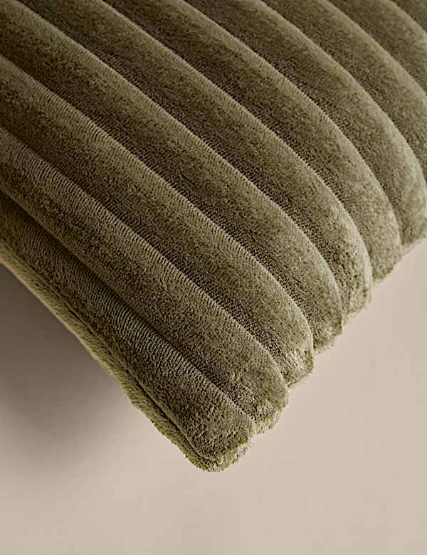 Ribbed Fleece Cushion - BG