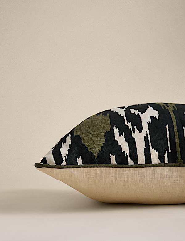Linen Ikat Cushion - CZ