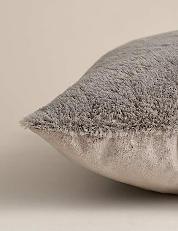 Supersoft Faux Fur Cushion - FI