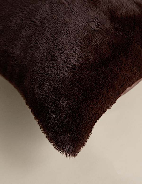 Supersoft Faux Fur Cushion - HR