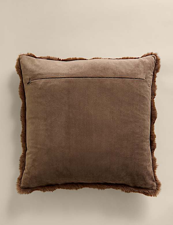 Faux Fur Bubble Cushion - BE