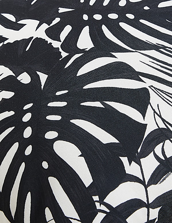 Set of 2 Leaf Print Outdoor Cushions