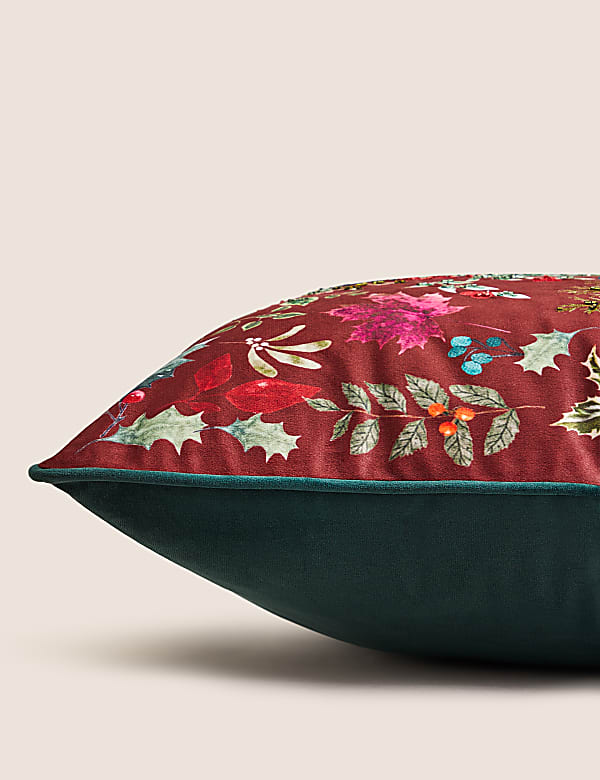 Velvet Nutcracker Embellished Cushion - GR