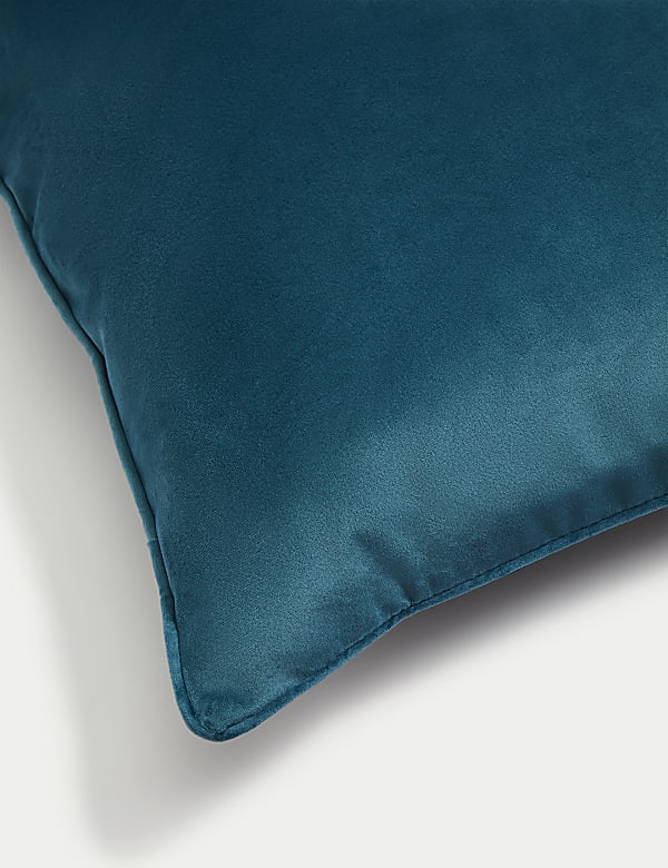 Coussin en velours &agrave; passepoil - CH