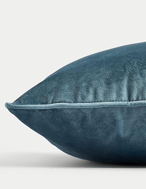 Grand coussin en velours &agrave; passepoil - BE