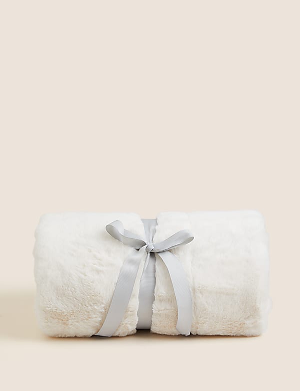 Supersoft Faux Fur Throw - JO