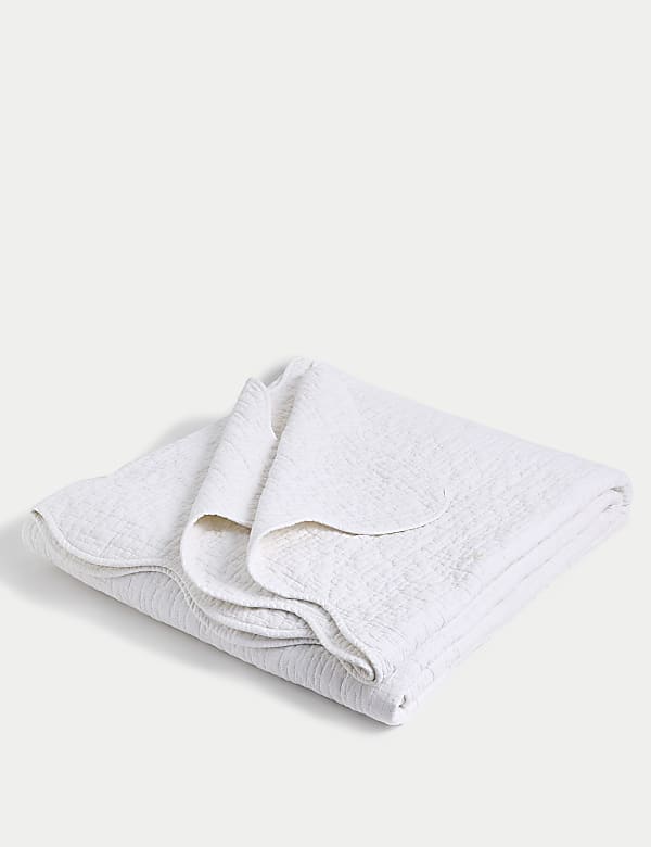 Quilted Scallop Bedspread - US