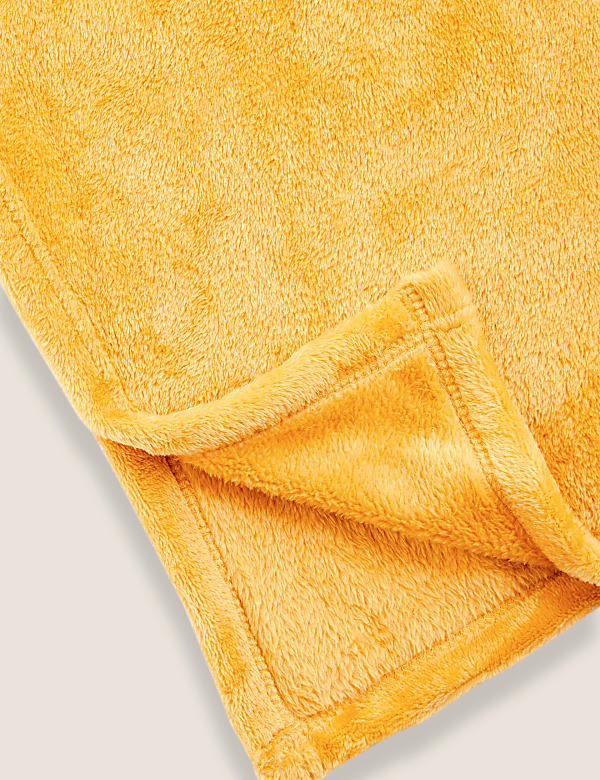 Buy Harry Potter Hufflepuff Hooded Blanket at Marks Spencer