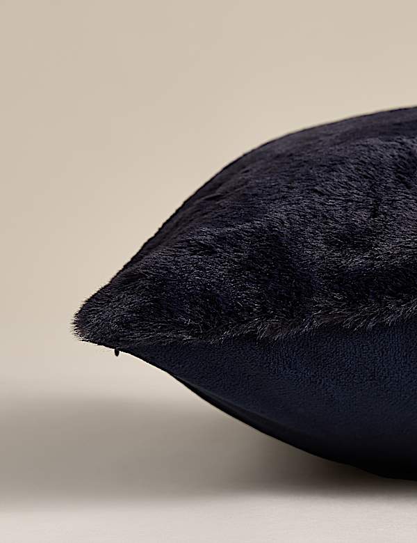 Velvet Supersoft Cushion - CH