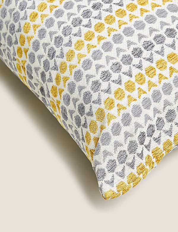 Hexagon Geometric Cushion