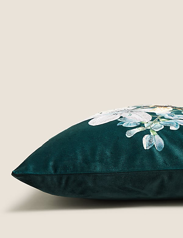 Velvet Bee Embroidered Cushion - IT