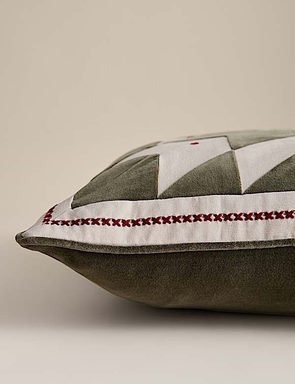 Coussin de No&euml;l en patchwork g&eacute;om&eacute;trique - CA