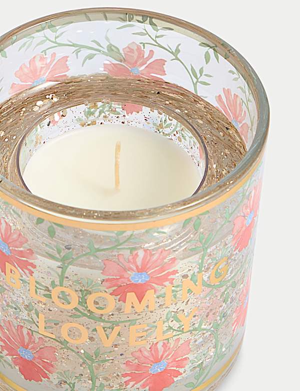 &Kappa;&epsilon;&rho;ί &mu;&epsilon; &sigma;&chi;έ&delta;&iota;&omicron; Blooming Lovely &pi;&omicron;&upsilon; &phi;&omega;&tau;ί&zeta;&epsilon;&iota; - GR