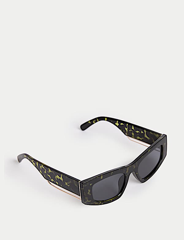 Angular Cat Eye Sunglasses - CH