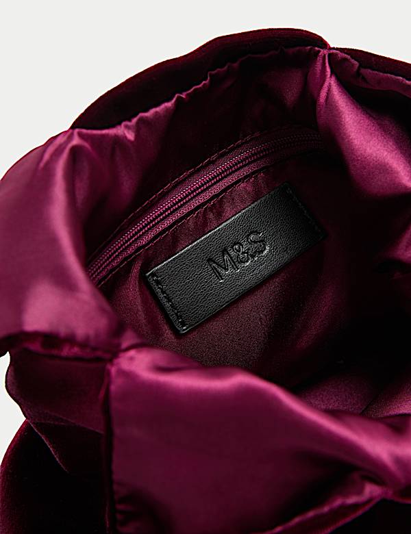 Velvet Grab Bag - IT