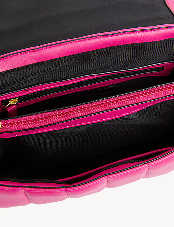 Quilted Chain Strap Shoulder Bag