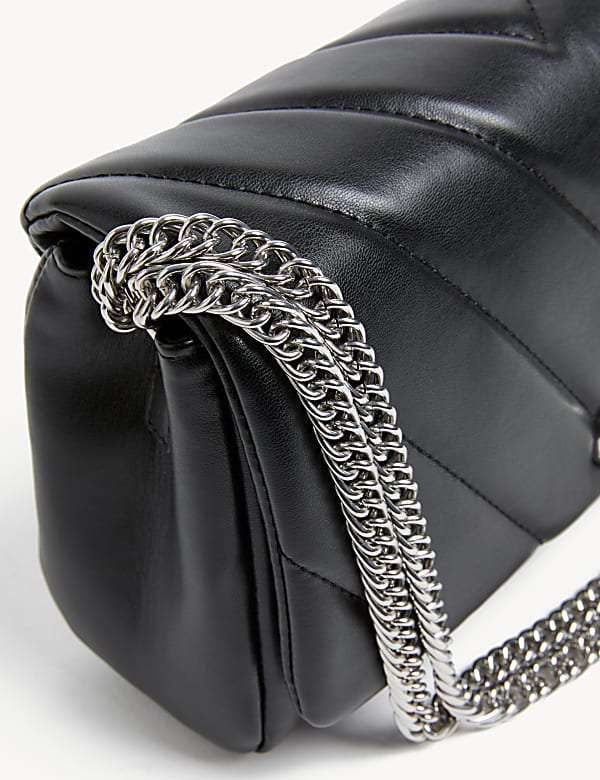 Quilted Chain Strap Shoulder Bag