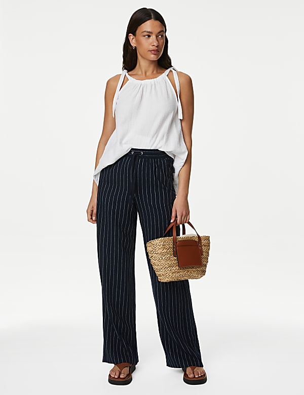 Straw Drawstring Tote Bag