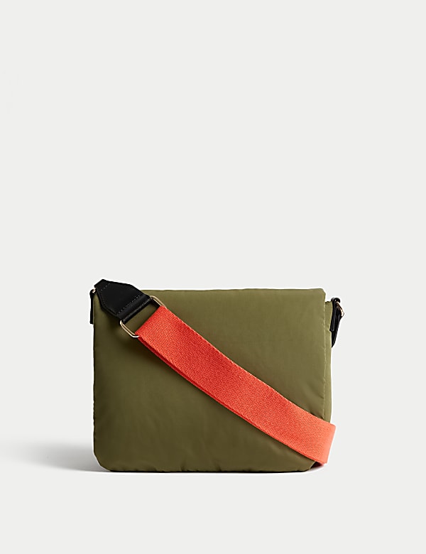 Marks and spencer leather messenger bag deals