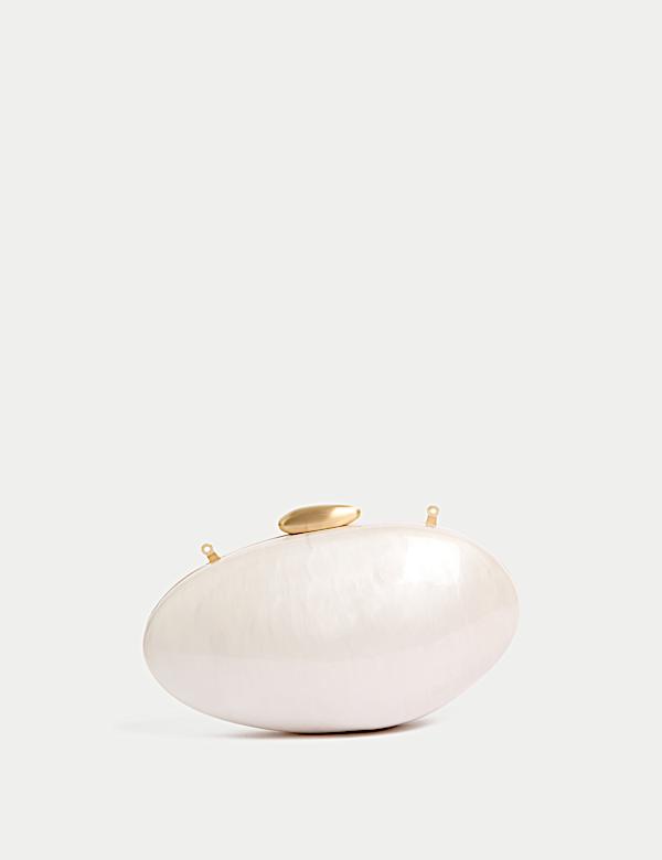 PEARL EFFECT CLUTCH BAG