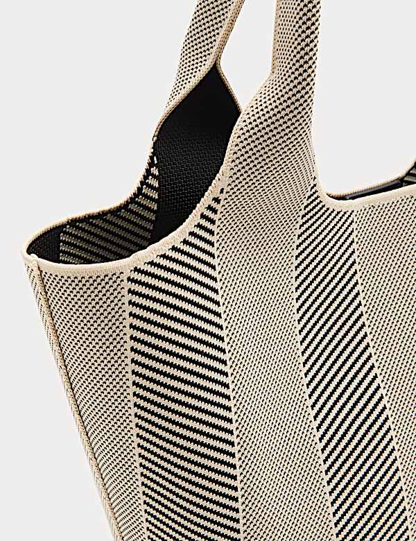 Flyknit Striped Top Handle Grab Bag - GR