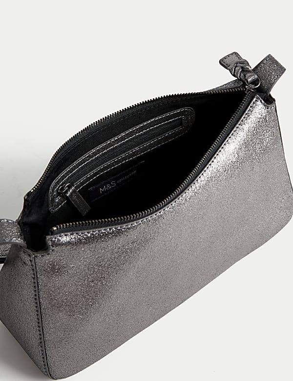 Leather Buckle Detail Shoulder Bag