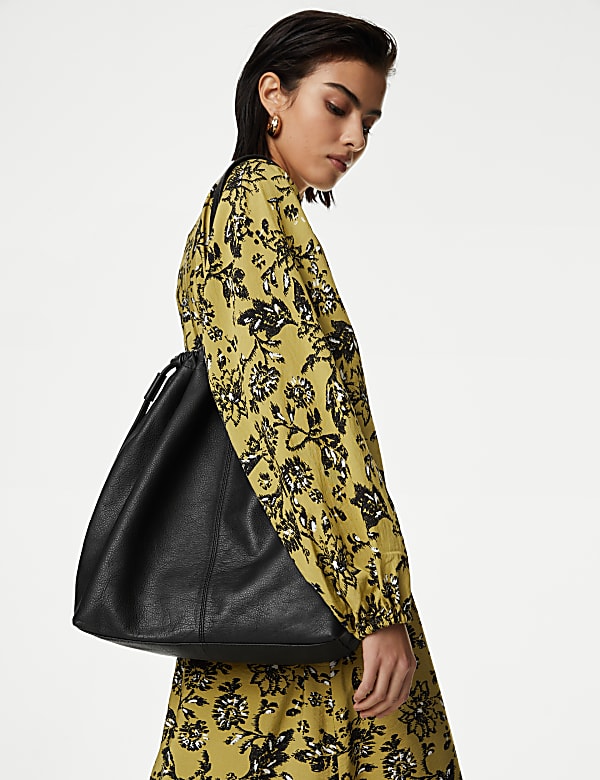 Sac fourre tout cuir sales
