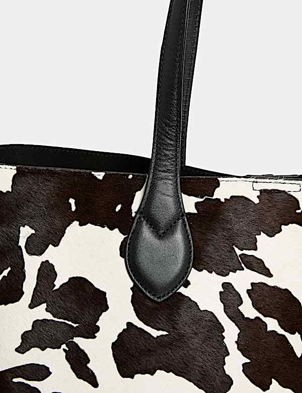 Tragetasche aus Haarleder mit Tierprint - DE