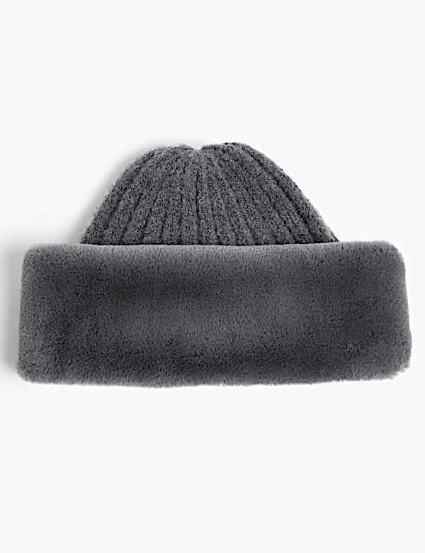Knitted Textured Cossack Hat