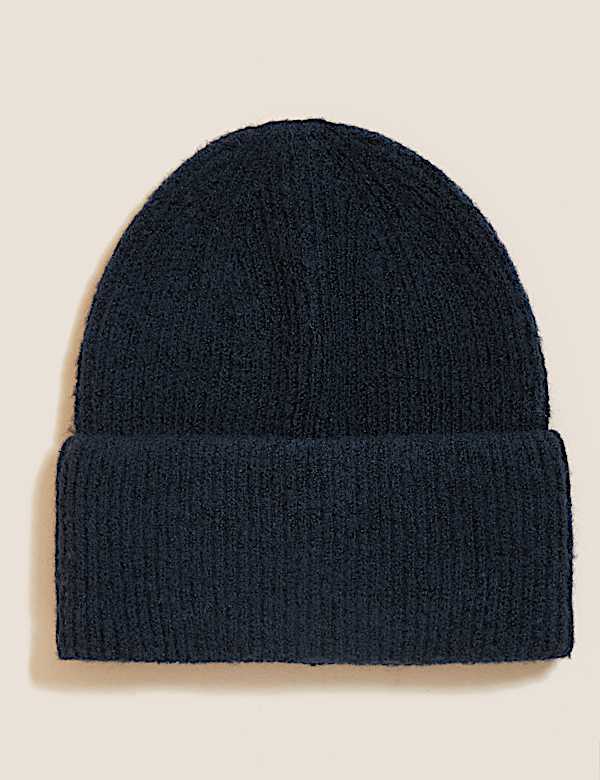 The Knitted Beanie