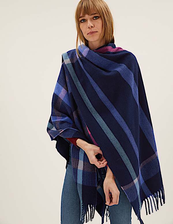 Woven Checked Tassel Poncho