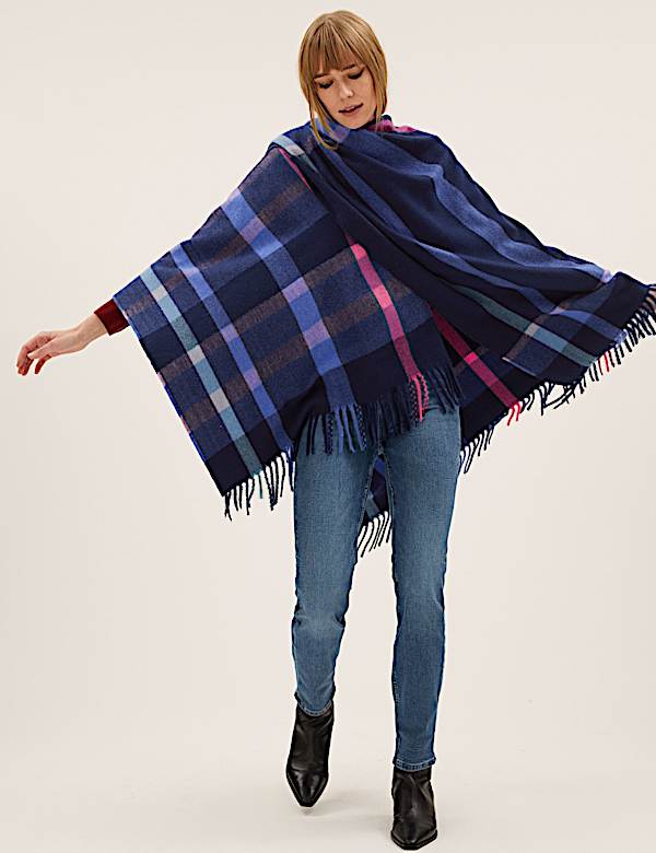 Woven Checked Tassel Poncho