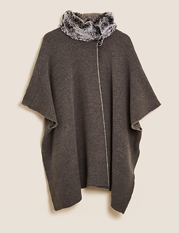 Knitted Faux Fur Collar Poncho