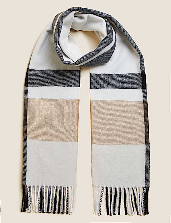 Checked Tassel Scarf