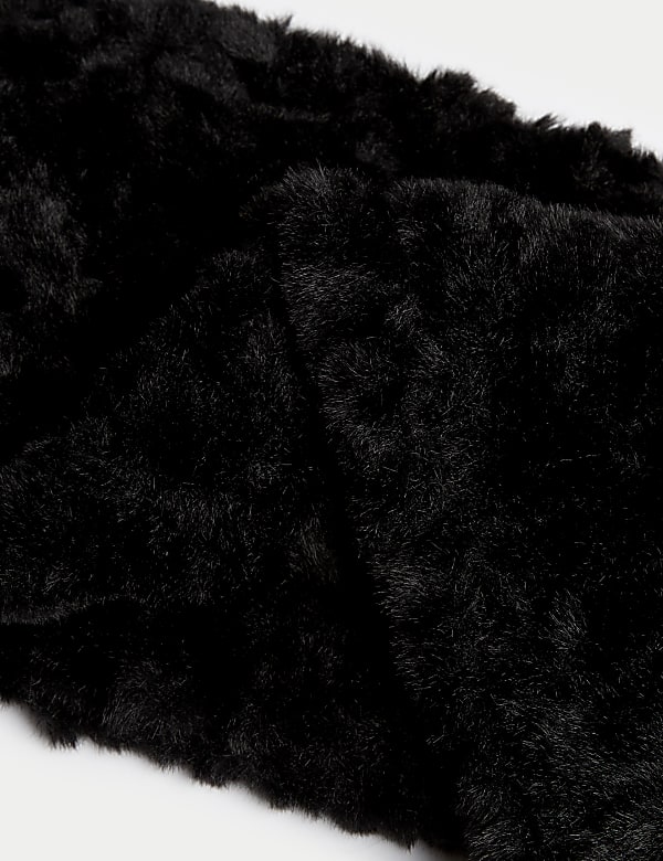 Faux Fur Textured Scarf