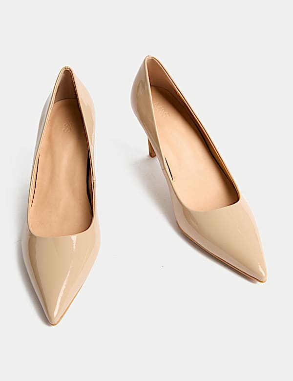 Escarpins vernis à bout pointu et talons aiguilles - BE