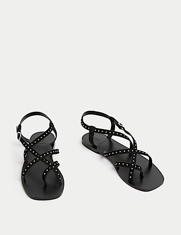 Semišové ploché sandály s cvočky a páskem - CZ