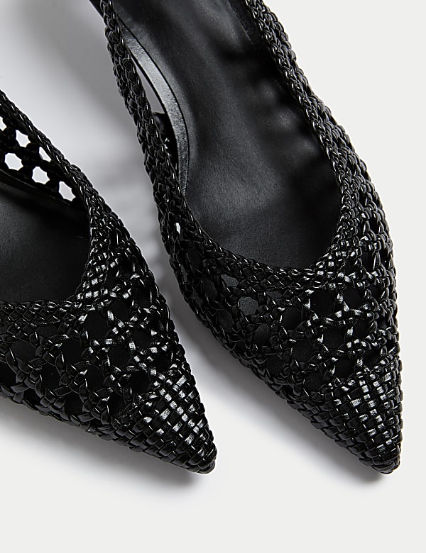Geflochtene Knöchelriemenschuhe mit Kitten-Absatz - DE