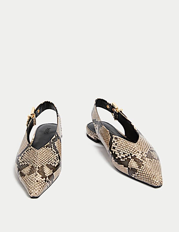 Zapatos planos sin talón de punta con estampado de serpiente - US